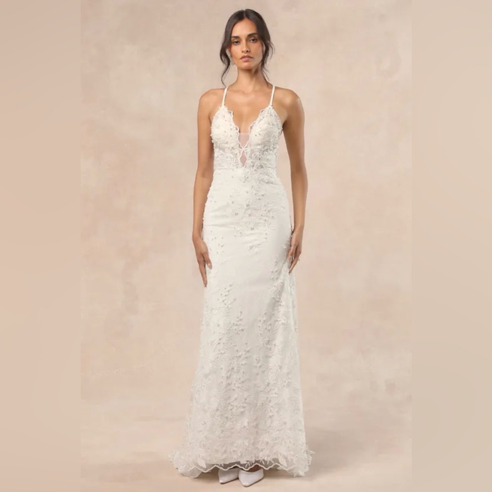 Lulu's Ivory Lace Wedding Gown